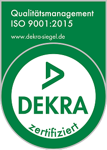 Das Bild zeigt das DEKRA Zertifizierungssiegel für Qualitätsmanagement nach ISO 9001:2015. Dieses Siegel bestätigt, dass ein Unternehmen ein zertifiziertes und standardisiertes Qualitätsmanagementsystem gemäß den internationalen Normen von DEKRA implementiert hat.