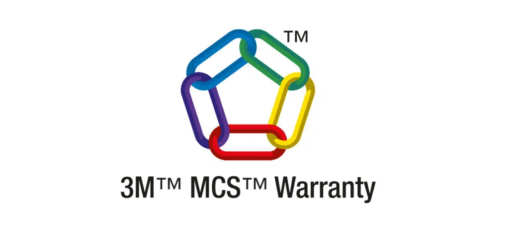 Logo der 3M™ MCS™ Warranty mit einem fünfseitigen, aus bunten, ineinander verschlungenen Kettengliedern bestehenden Symbol. Die Farben umfassen Blau, Grün, Gelb, Rot und Violett. Darunter steht der Schriftzug '3M™ MCS™ Warranty' in Schwarz.
